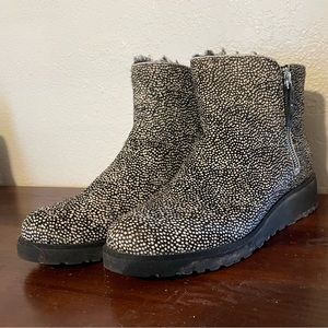 B&W dotted Camden white calf hair